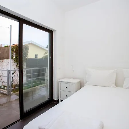 Sun House Apartament *